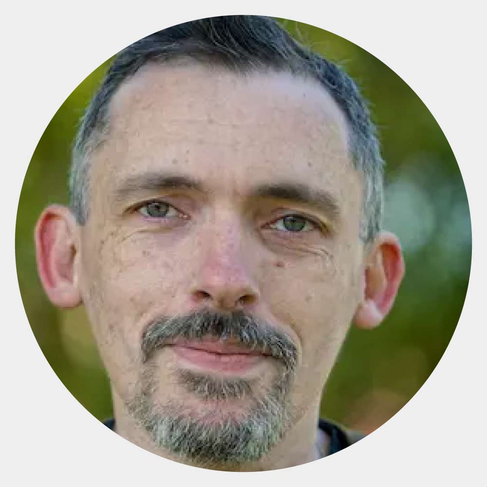 Photo de Laurent Devernay sur fond gris