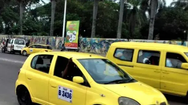 magazine Orange Hoja taxis