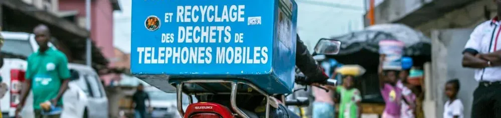 Photo d'un scooter de projet de collecte et de recyclage