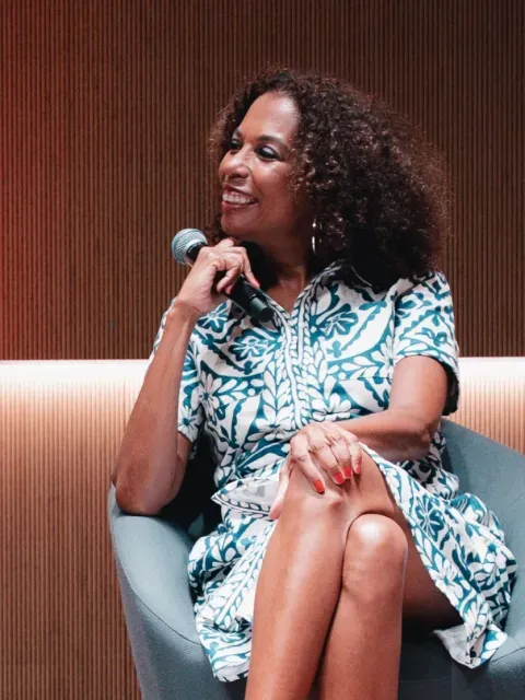 Elizabeth Tchoungui sur scène