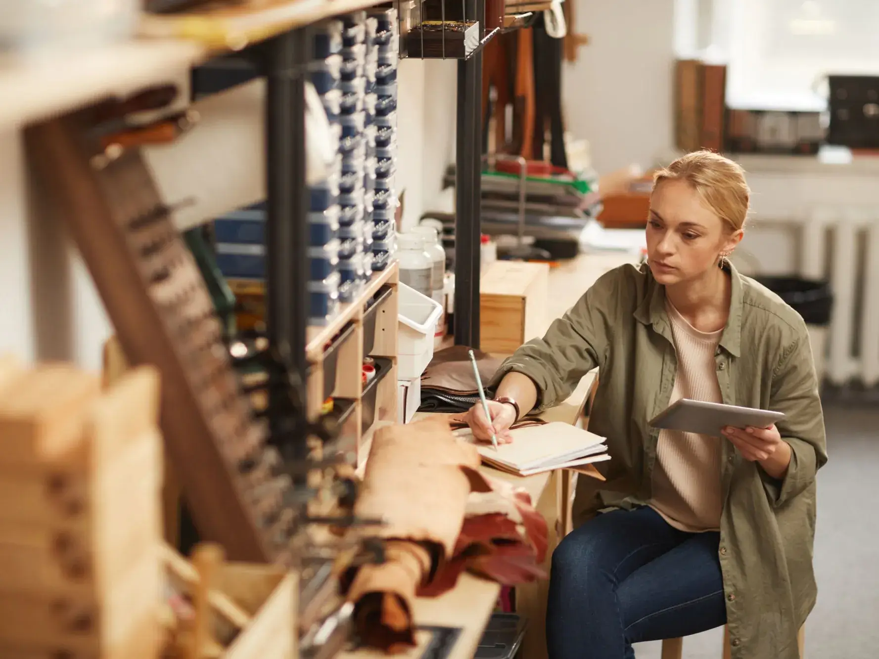 femme local start-up travail