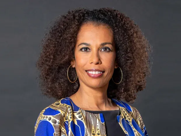 Elizabeth Tchoungui, portrait