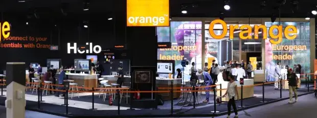 stand orange MWC